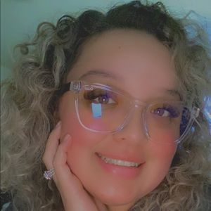 Meet your Posher, Mariza